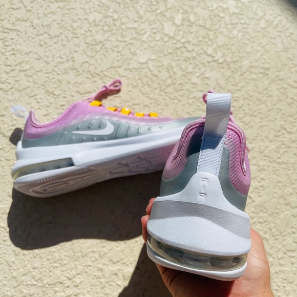 W Nike Air Max Axis - Picture 7 of 9